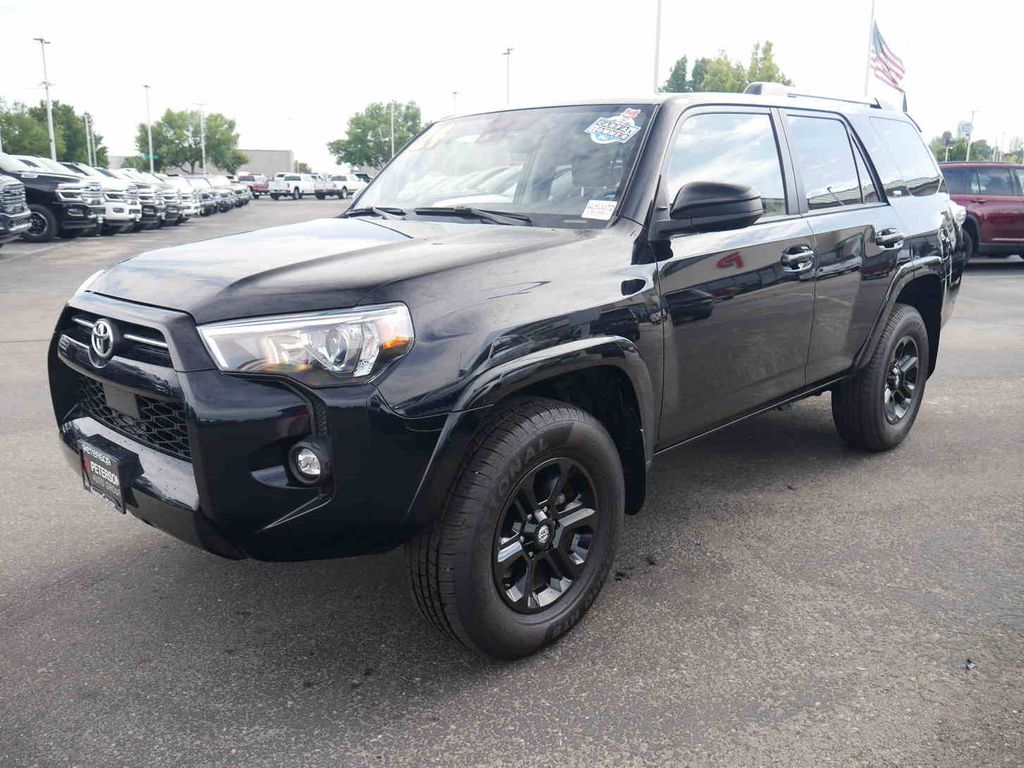 2024 Toyota 4Runner SR5 photo 3
