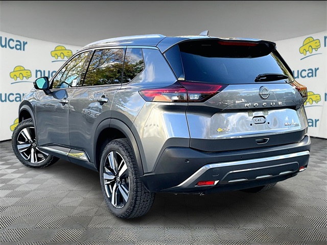 2023 Nissan Rogue SL photo 2