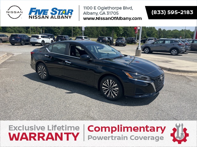 2025 Nissan Altima SV's photo