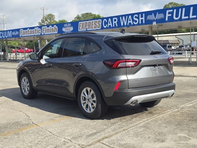 2025 Ford Escape Active photo 3