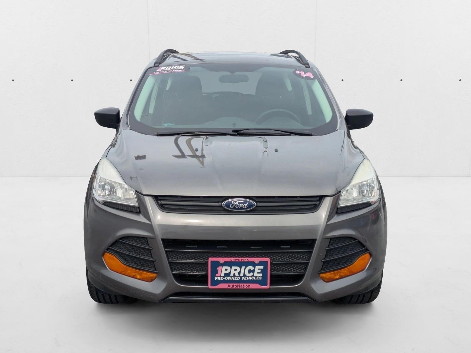 2014 Ford Escape S photo 2