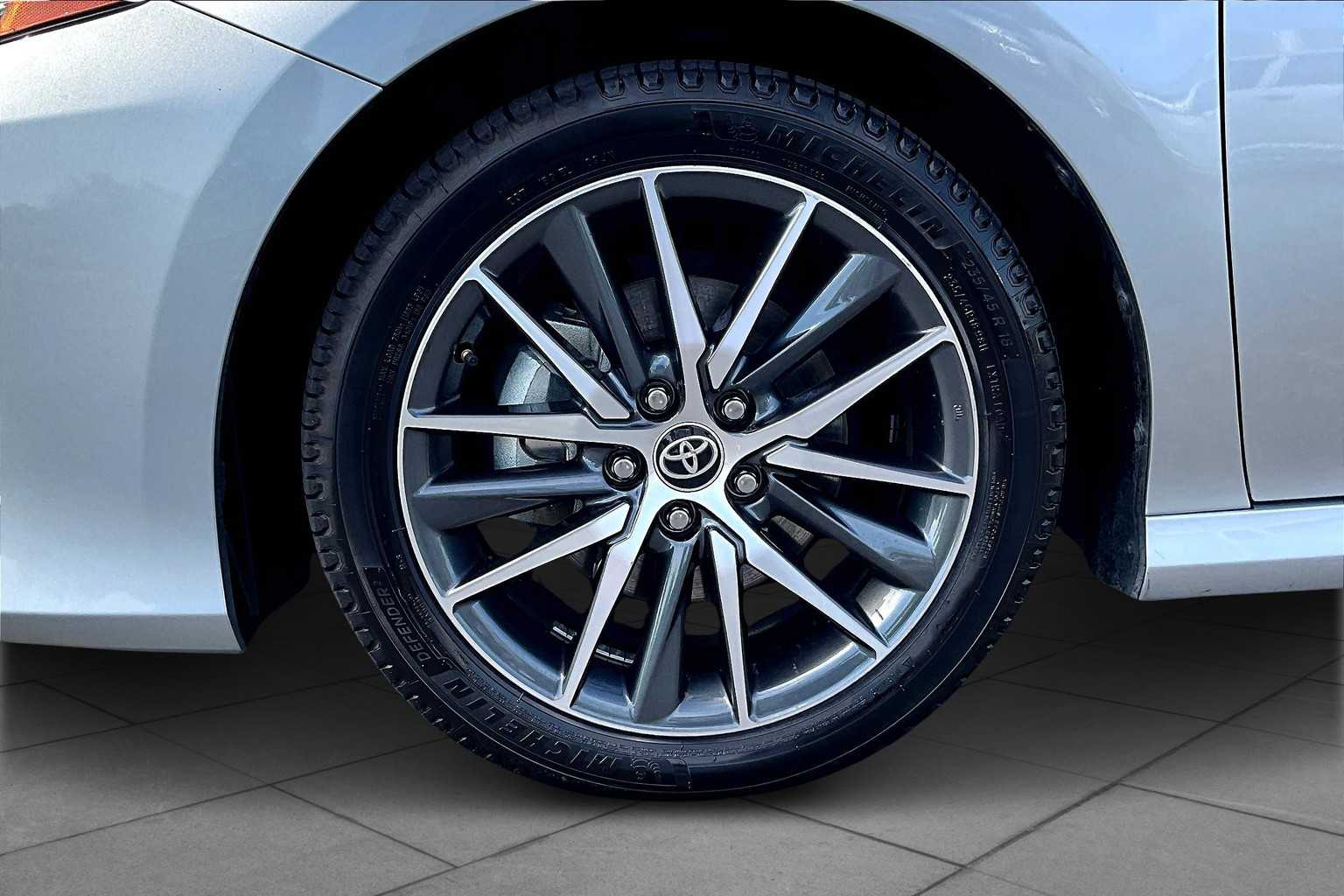 Image 9 of Pre-Owned 2022 2022 Toyota Camry Hybrid XLE With Navigation