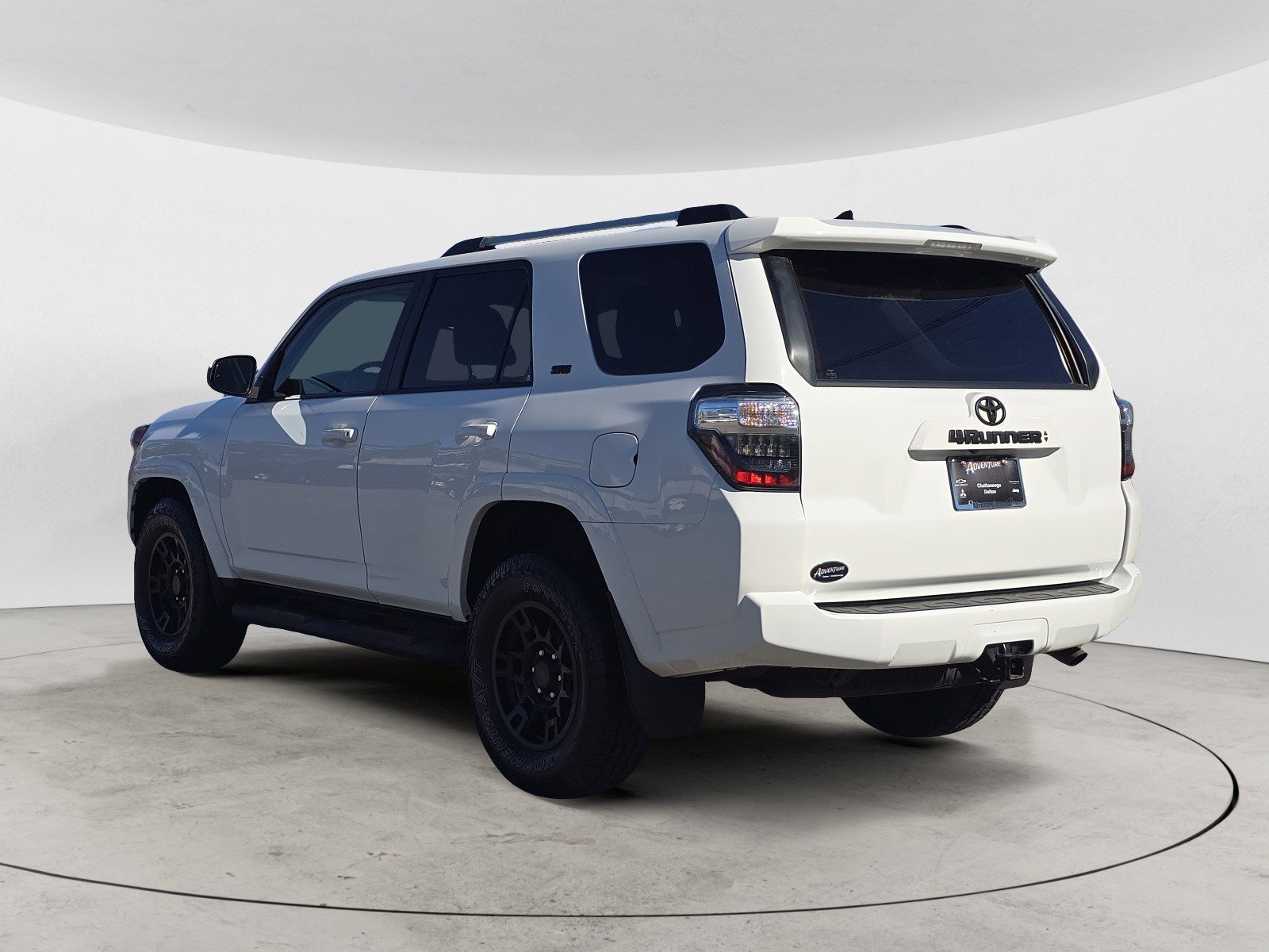 2023 Toyota 4Runner SR5 photo 4