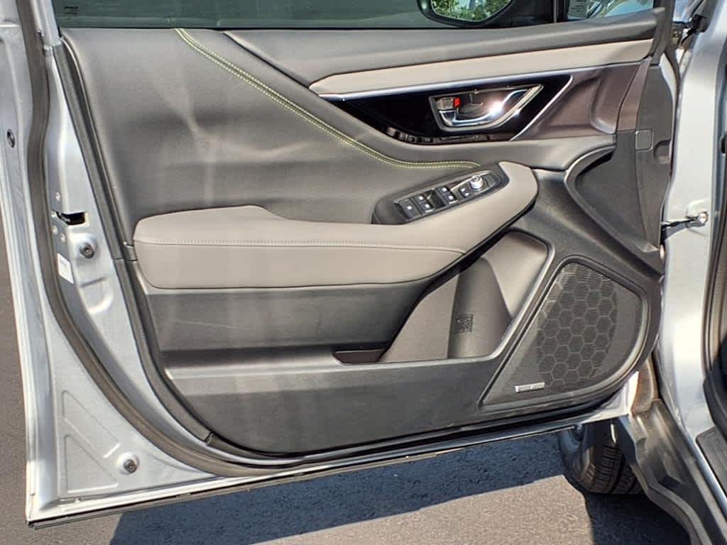 2025 Subaru Outback Onyx Edition XT photo 26