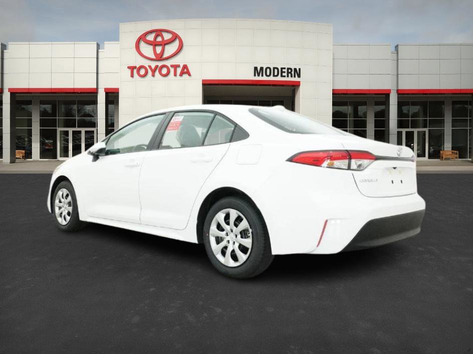2025 Toyota Corolla LE photo 14