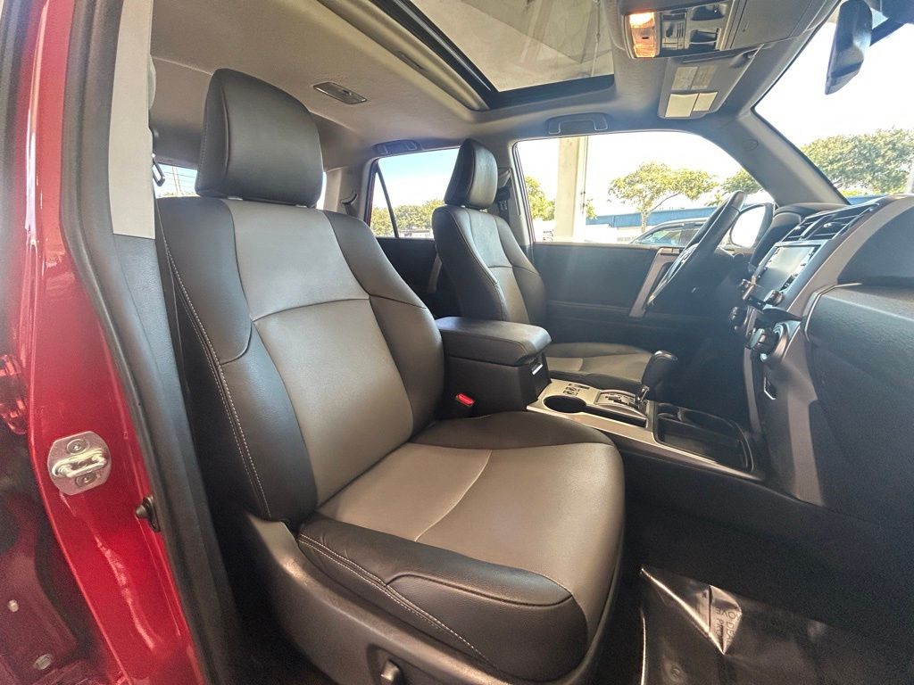 2023 Toyota 4Runner SR5 Premium photo 25