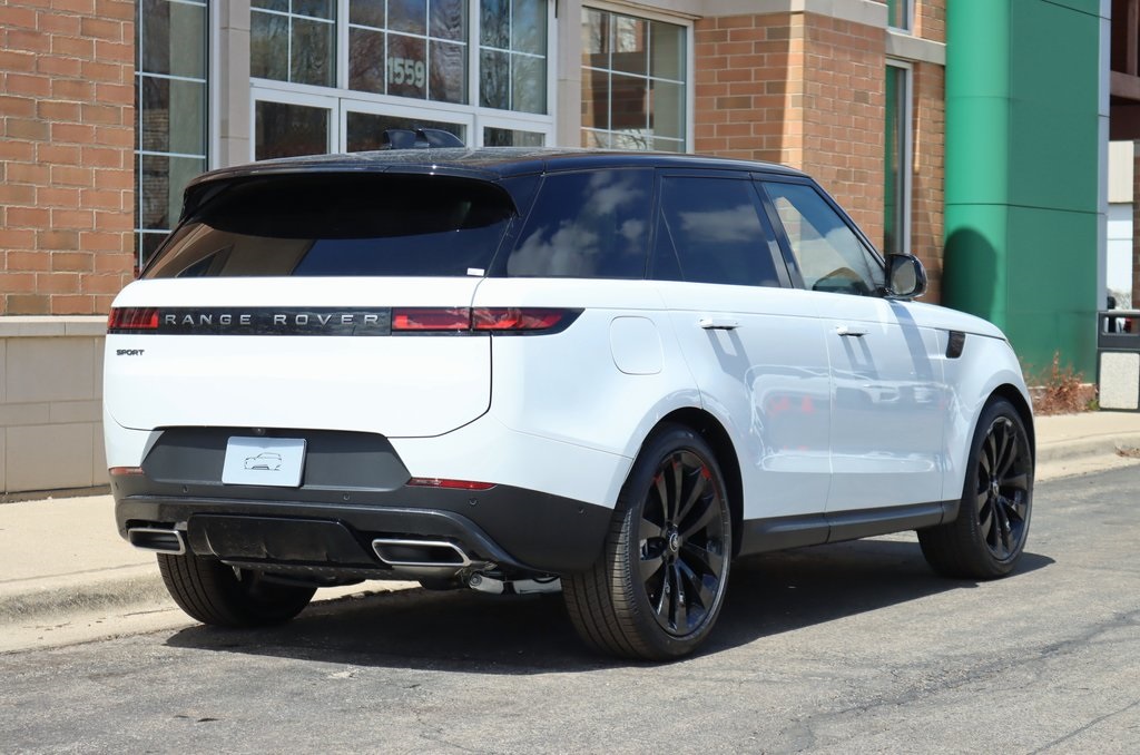 2025 Land Rover Range Rover Sport SE photo 4