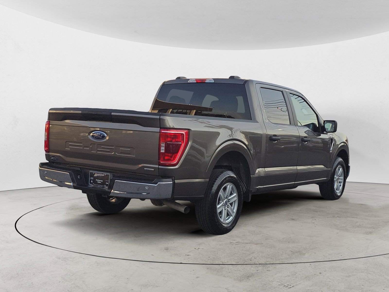 2023 Ford F-150 XLT photo 2