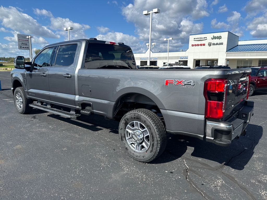 2026 Ford F-350 photo 3