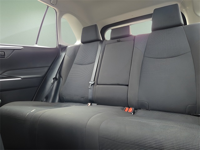 2022 Toyota RAV4 LE photo 12