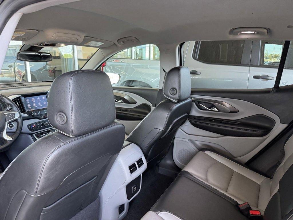 2024 Toyota RAV4 SLT photo 20