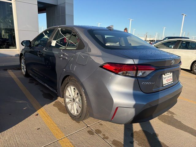 2026 Toyota Corolla LE photo 4