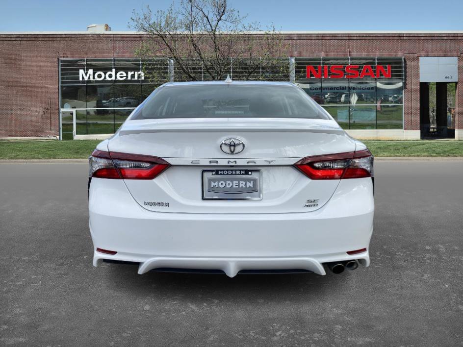 2024 Toyota Camry SE photo 3