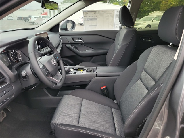2026 Nissan Rogue SV photo 12