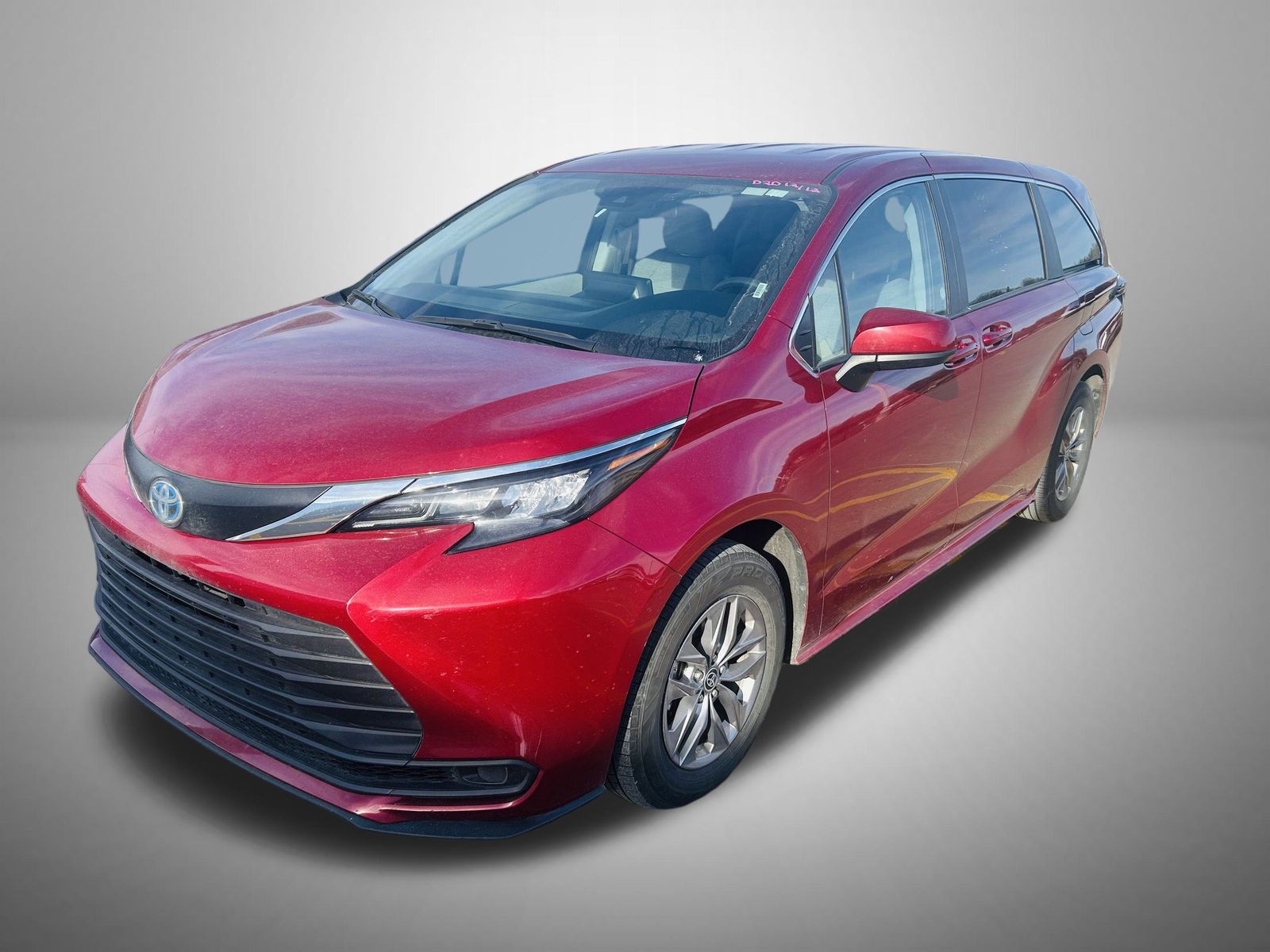 2024 Toyota Sienna LE's photo