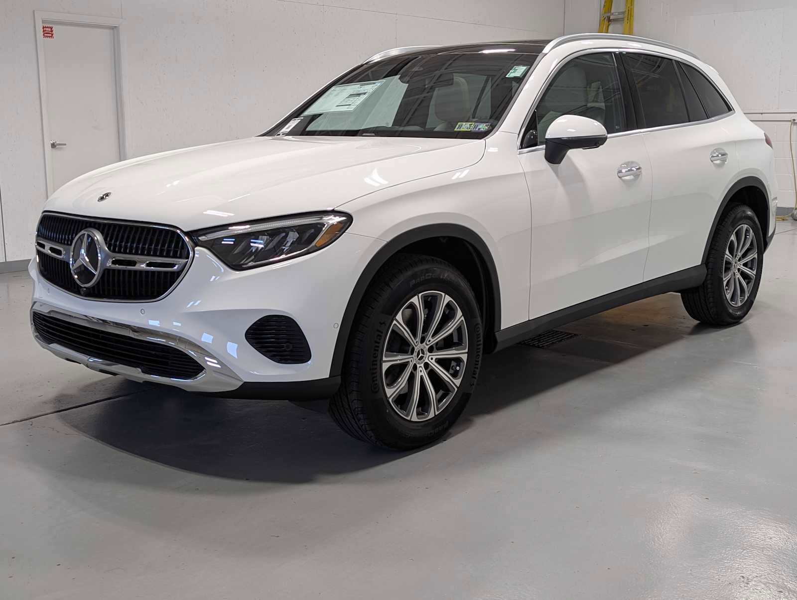 2026 Mercedes-Benz GLC Base's photo