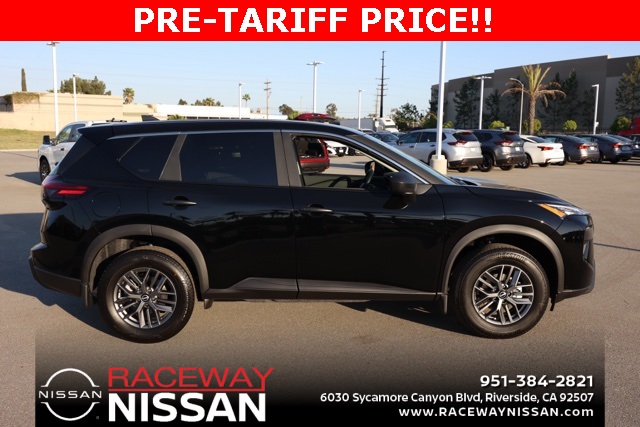 2025 Nissan Rogue S photo 2