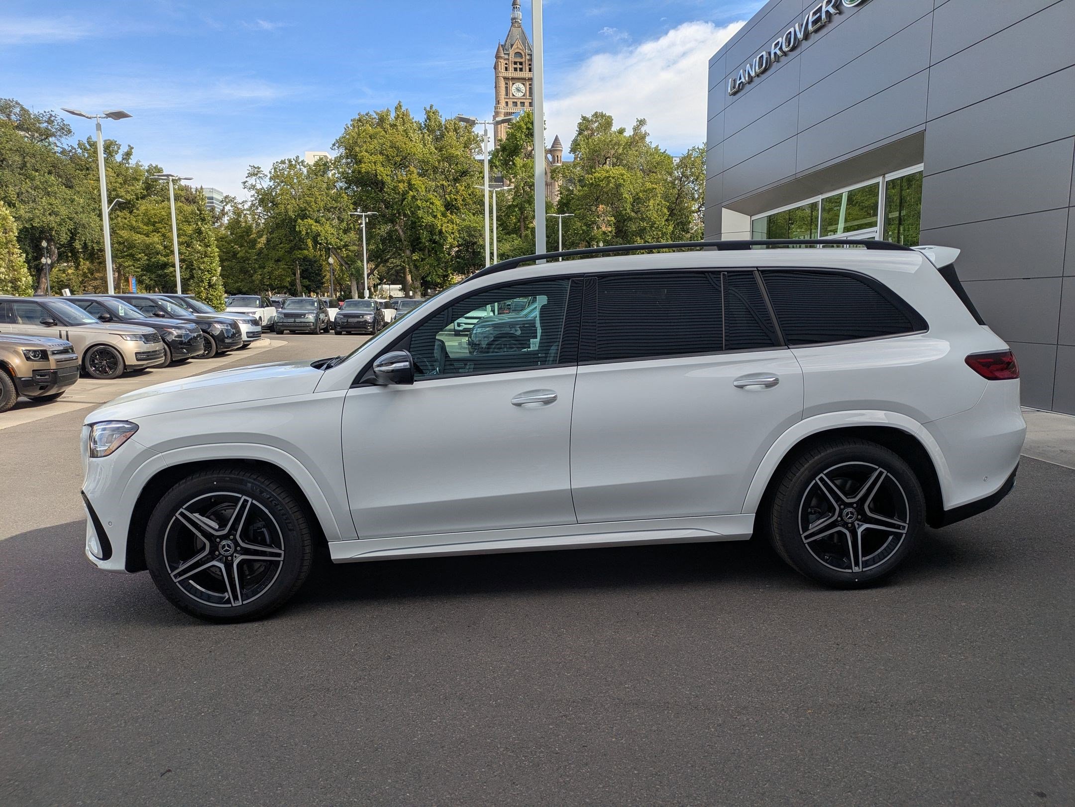 2025 Mercedes Benz GLS 450 4MATIC photo 7