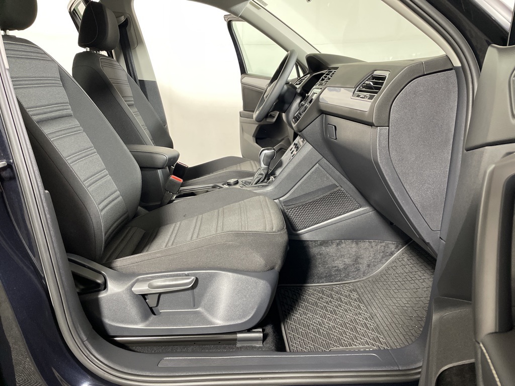 2022 Volkswagen Tiguan S photo 27