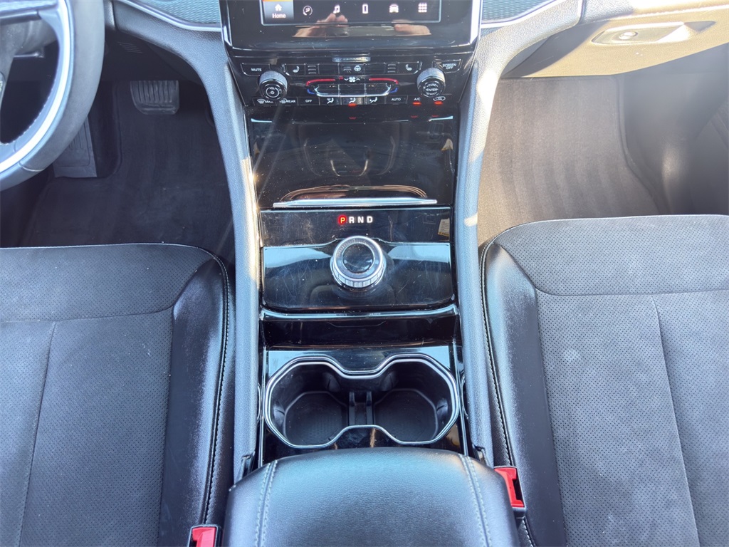 2023 Jeep Grand Cherokee Laredo Altitude photo 15