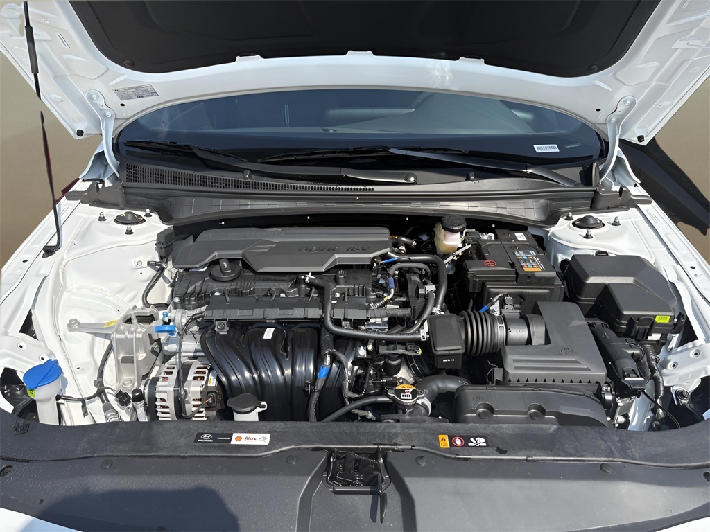 2025 Hyundai Elantra SEL Sport photo 22