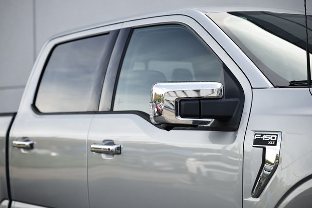 2024 Ford F-150 XLT photo 5