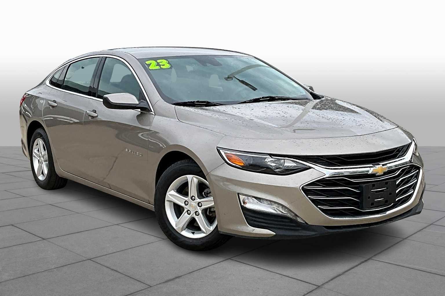 2023 Chevrolet Malibu 1LT photo 2