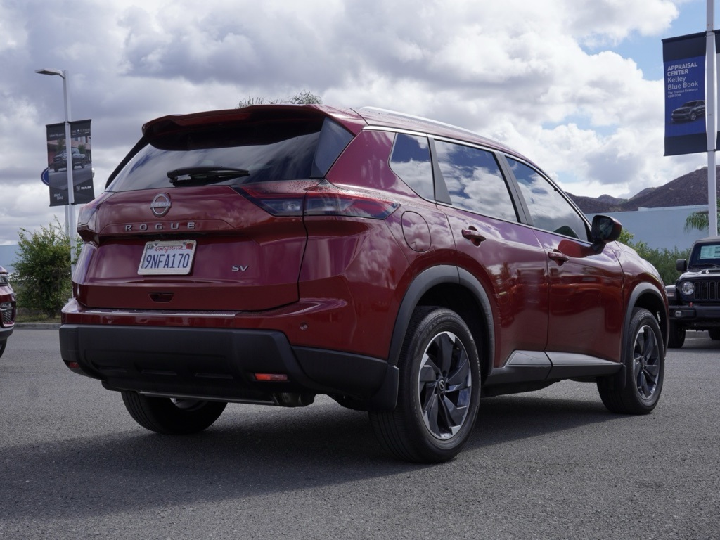 2024 Nissan Rogue SV photo 3
