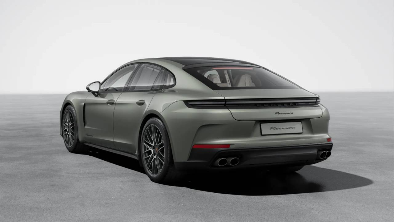 2026 Porsche Panamera 4 photo 2