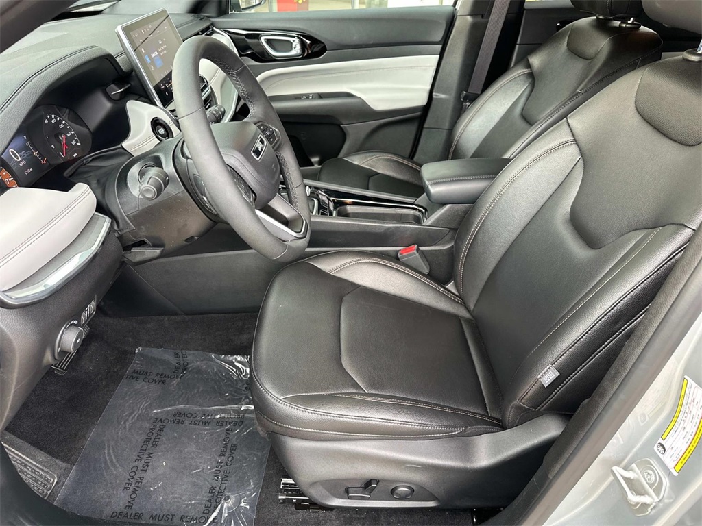2024 Jeep Compass Limited photo 14