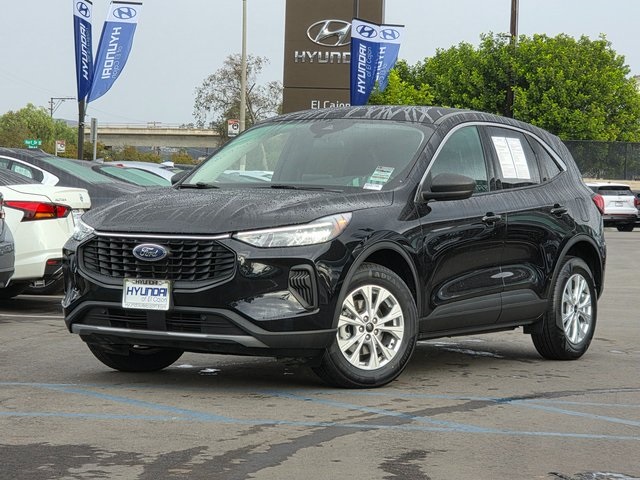 2023 Ford Escape Active photo 2