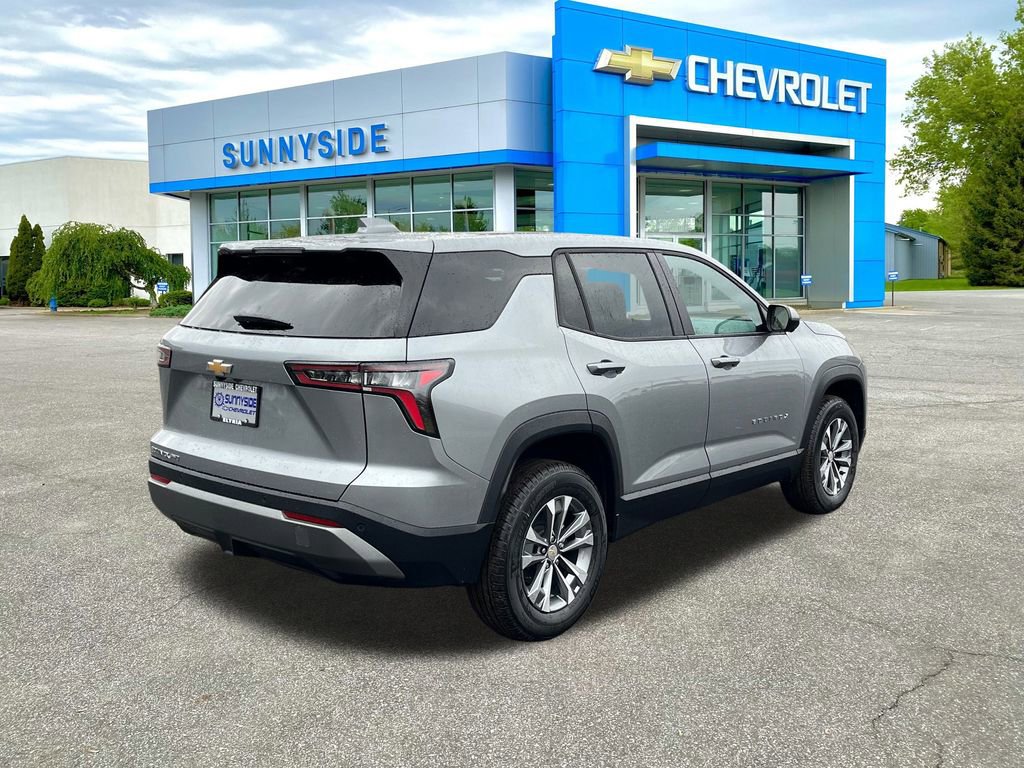 2026 Chevrolet Equinox LT photo 2