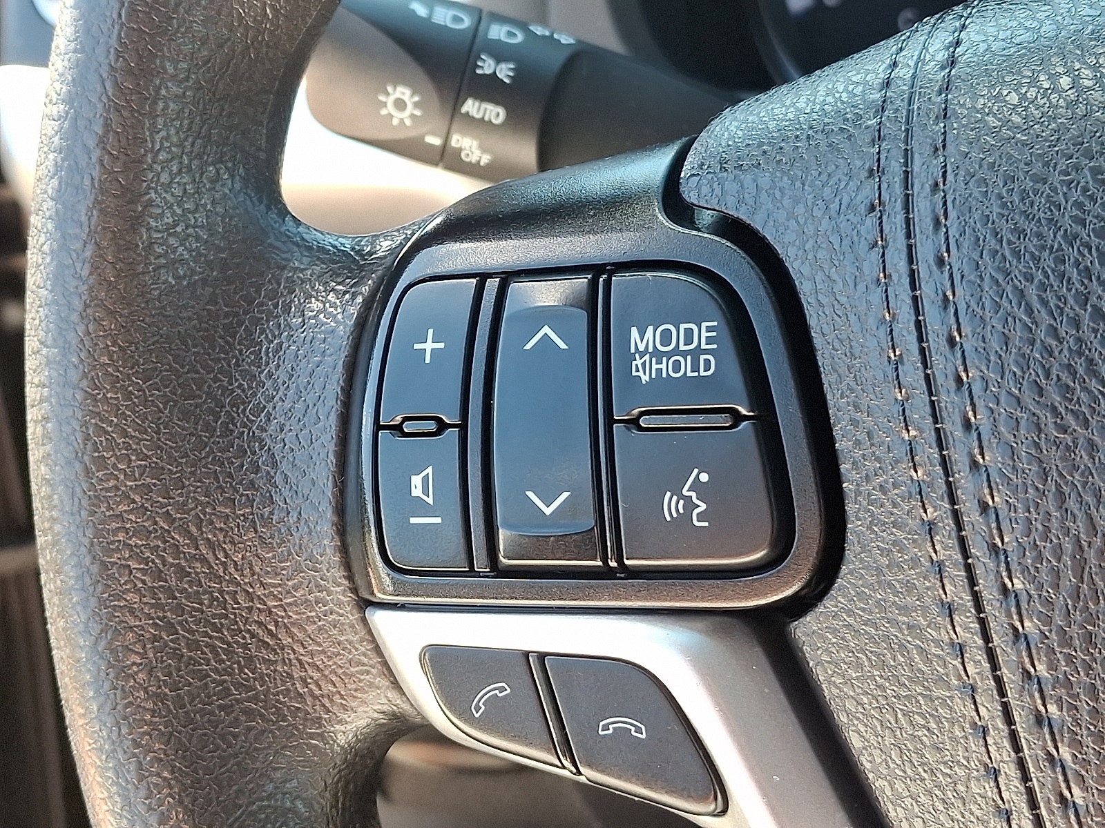 2019 Toyota Highlander LE photo 20