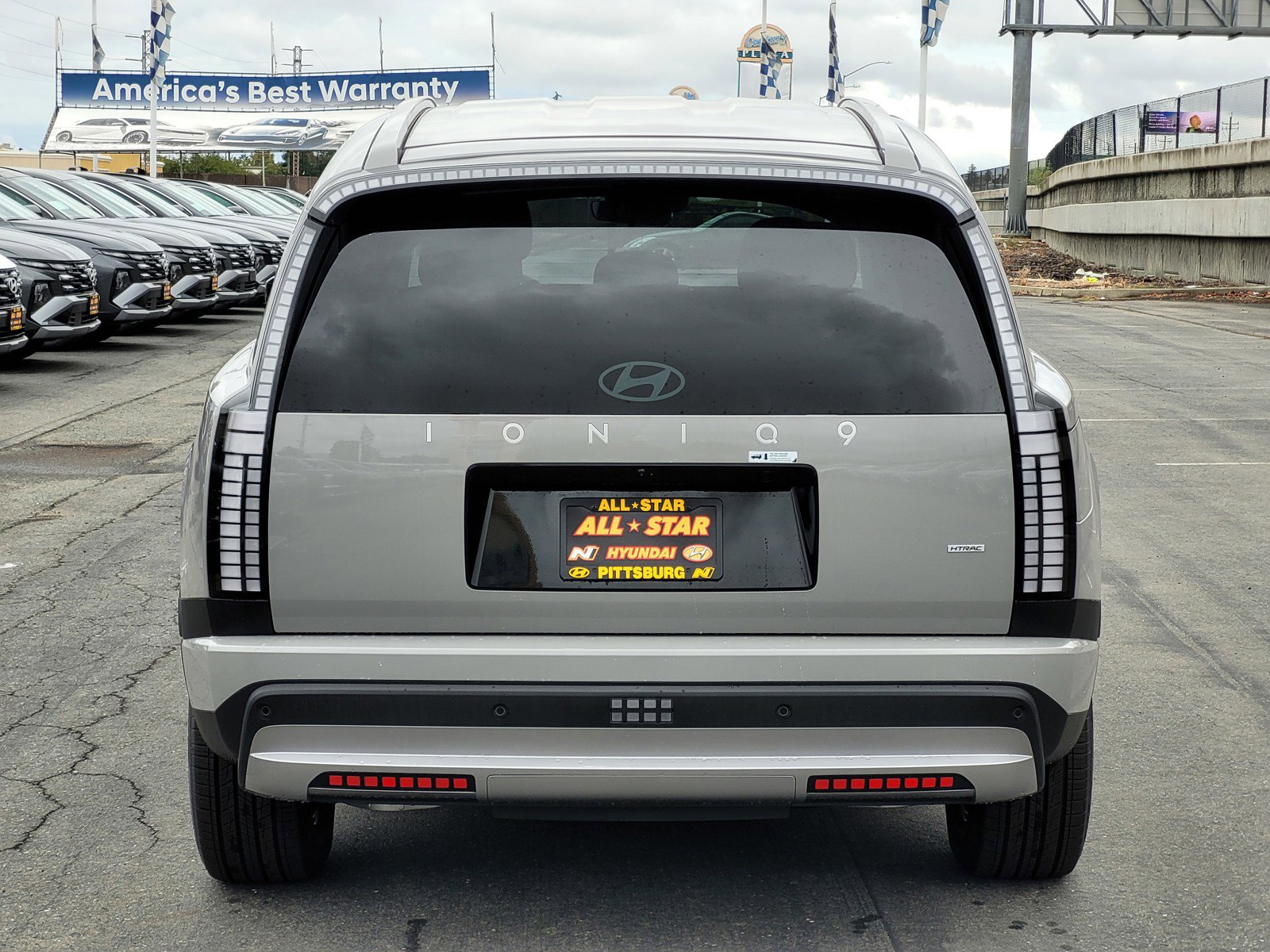 2026 Hyundai Ioniq SE photo 4