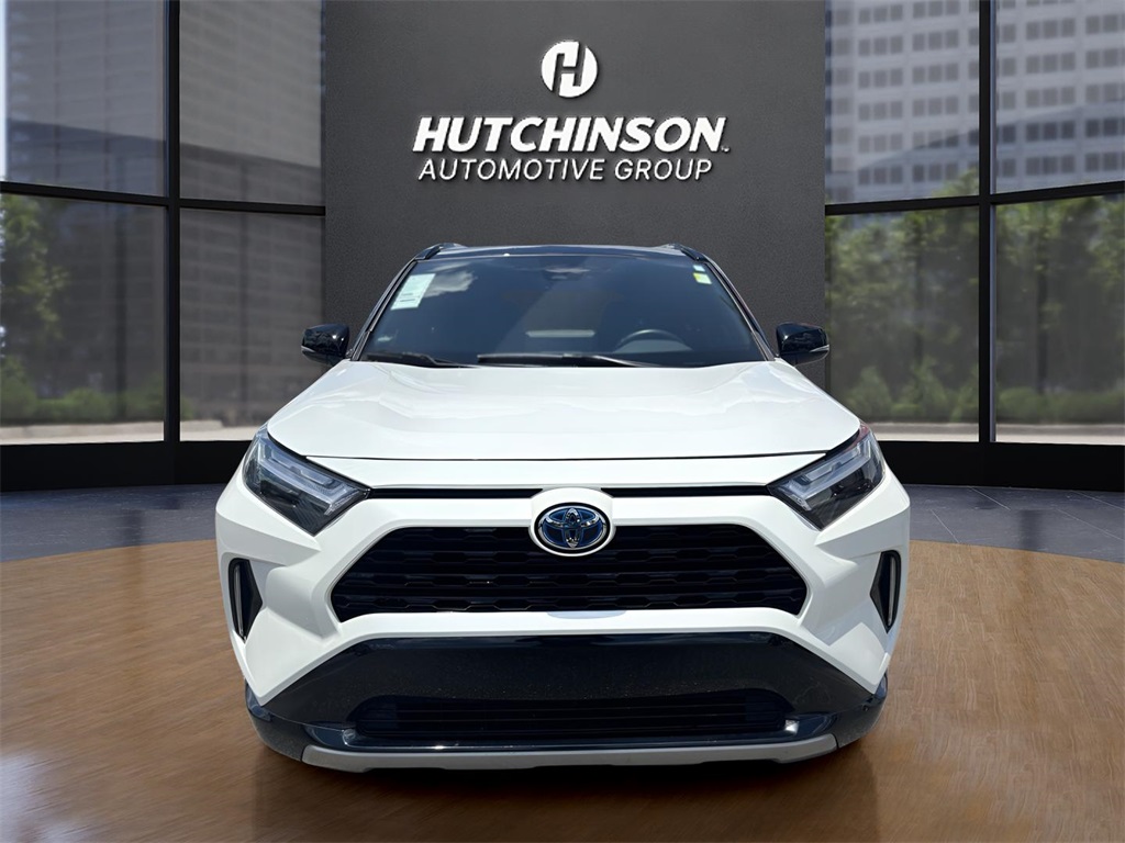 2022 Toyota RAV4 Hybrid XSE photo 2