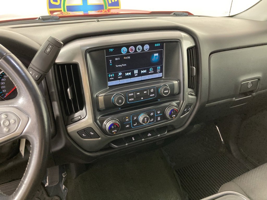 Used 2016 Chevrolet Silverado 1500 LT with VIN 3GCUKREC8GG187657 for sale in Stillwater, Minnesota