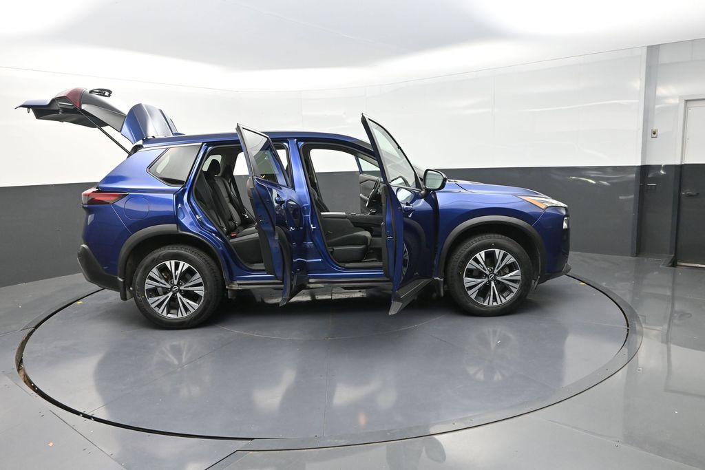 2022 Nissan Rogue SV photo 33