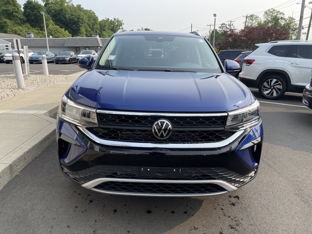 2024 Volkswagen Taos SE photo 4