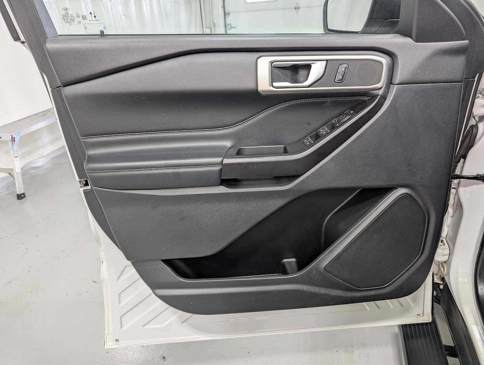 2020 Ford Explorer XLT photo 34
