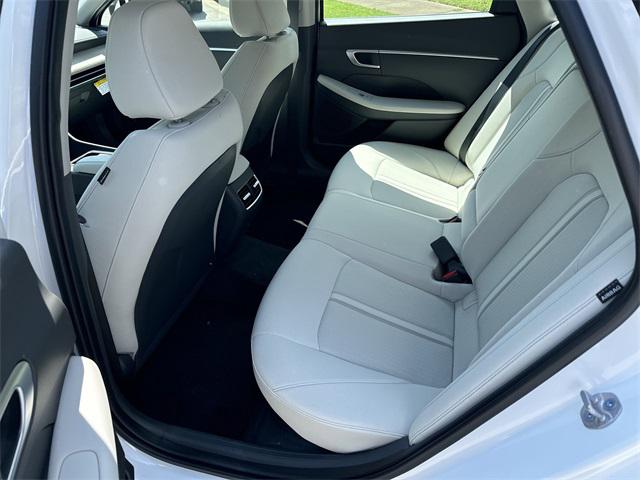 2025 Hyundai Sonata Hybrid SEL photo 11