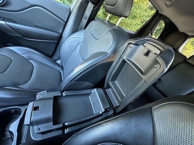 2022 Jeep Cherokee Latitude Lux photo 24