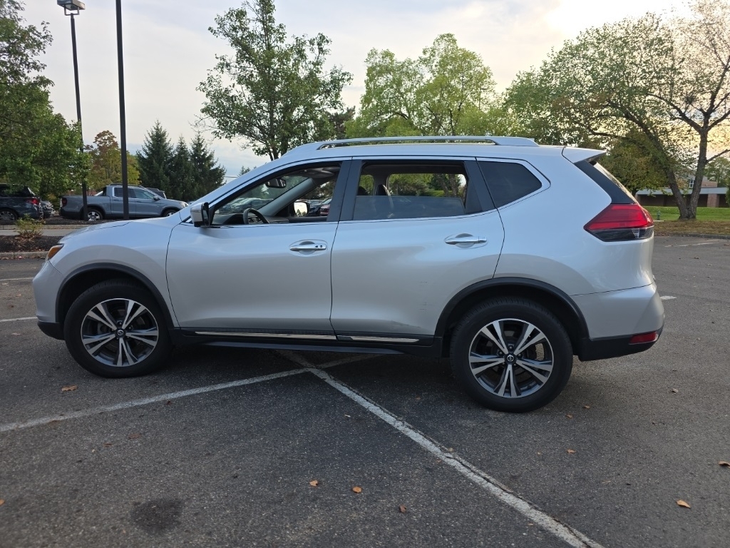 2017 Nissan Rogue SL photo 5