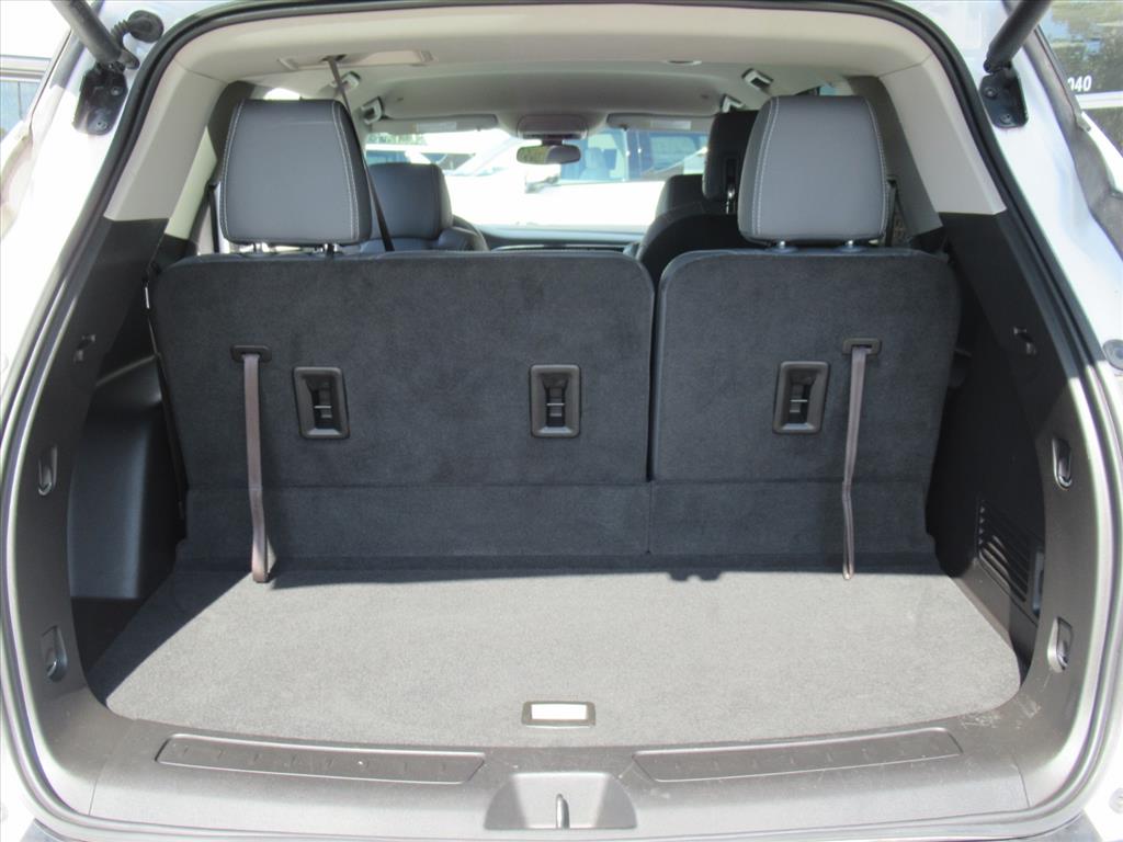 2018 Buick Enclave Essence photo 28