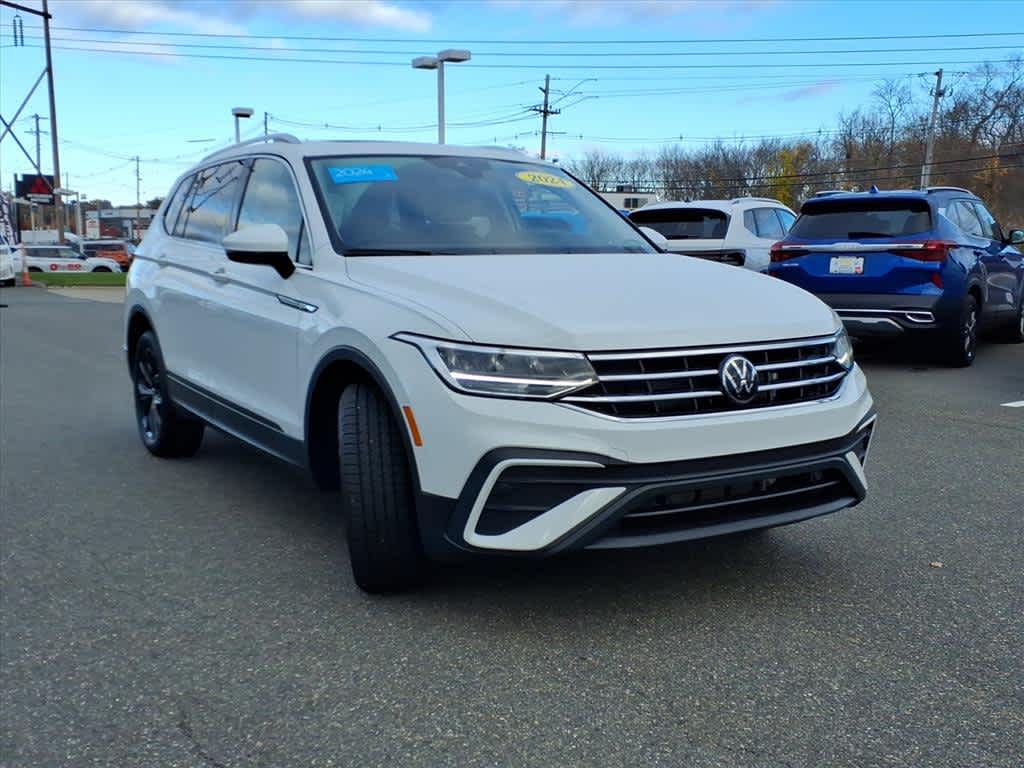2024 Volkswagen Tiguan SE Wolfsburg Edition photo 2