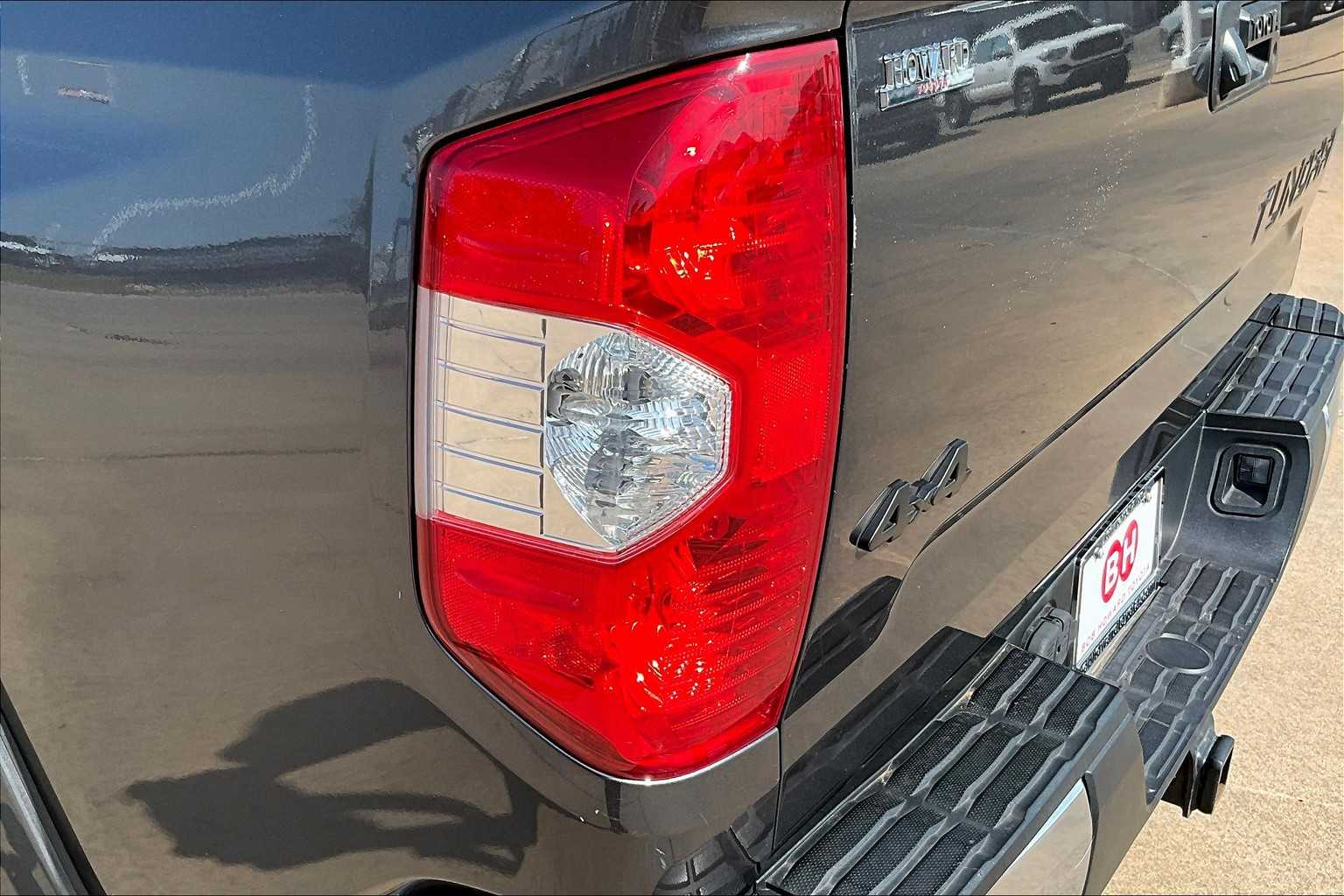 2017 Toyota Tundra SR5 photo 25