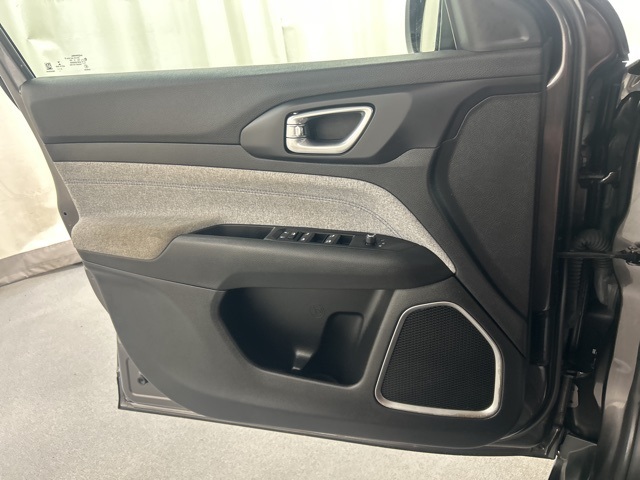 2022 Jeep Compass Latitude photo 21
