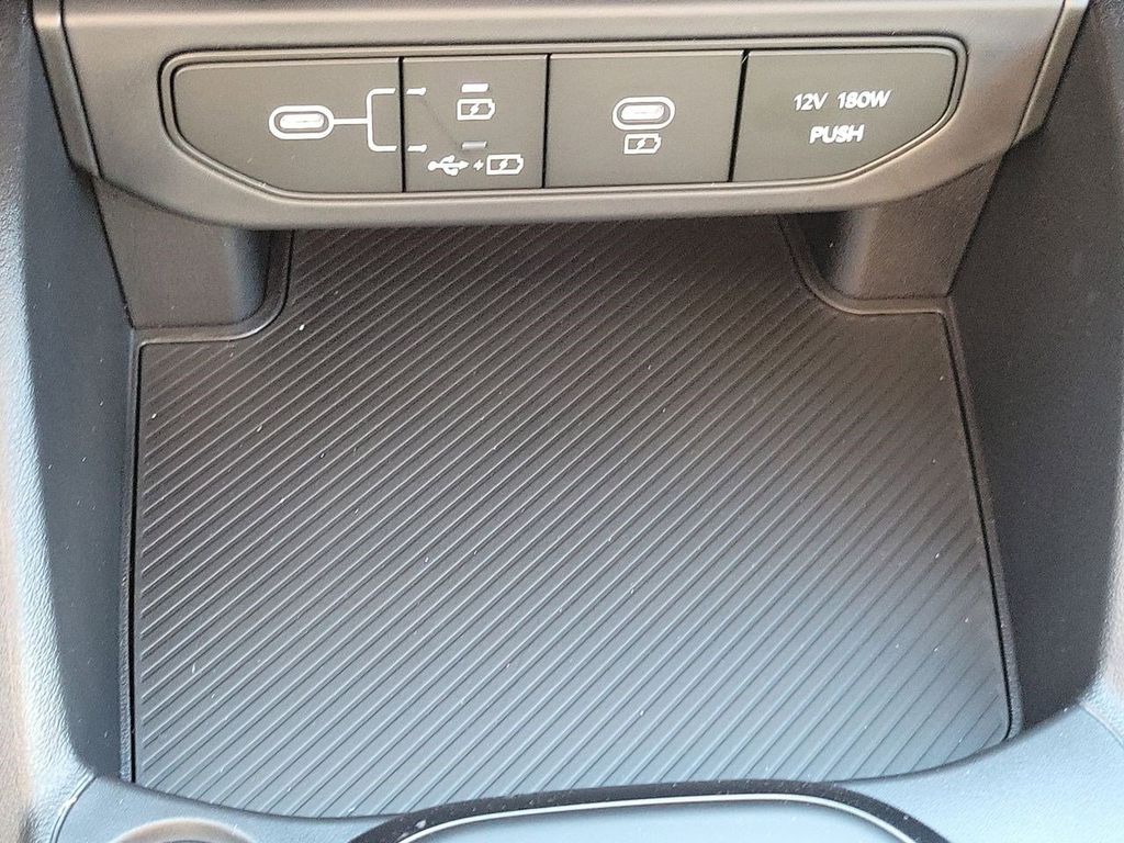2025 Kia K4 LXS photo 21