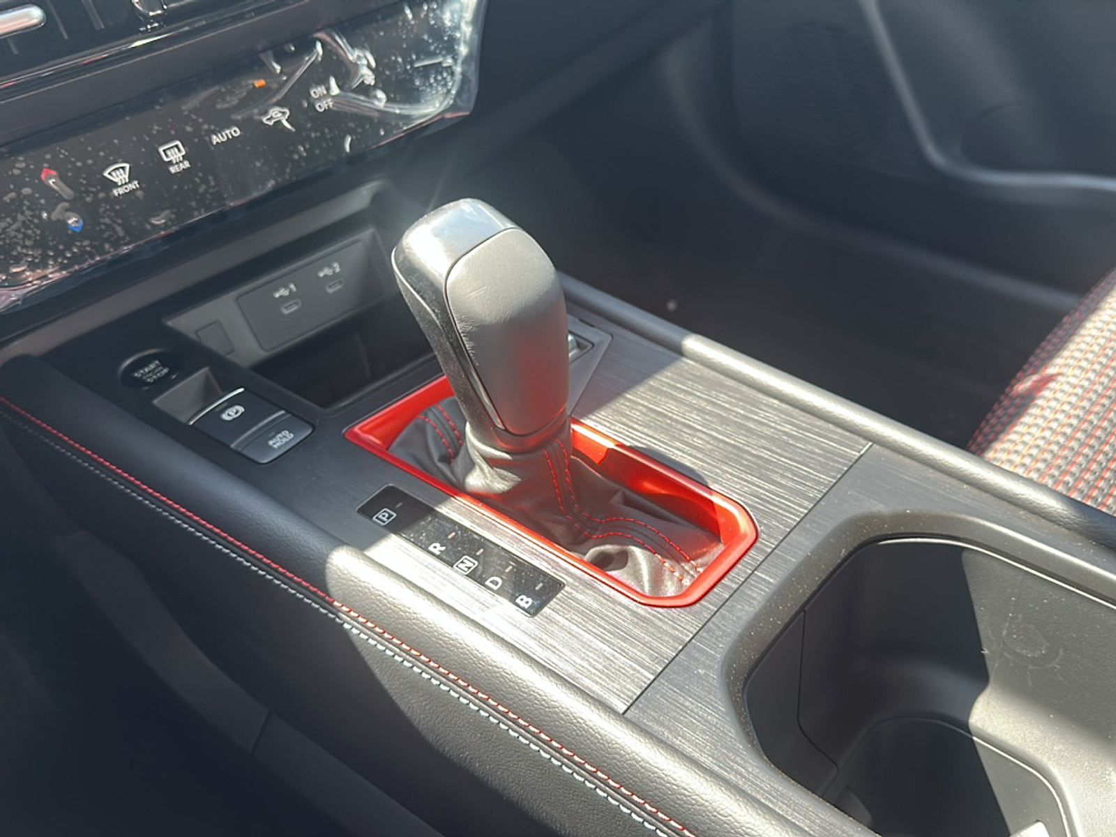 2025 Nissan Kicks SR photo 6