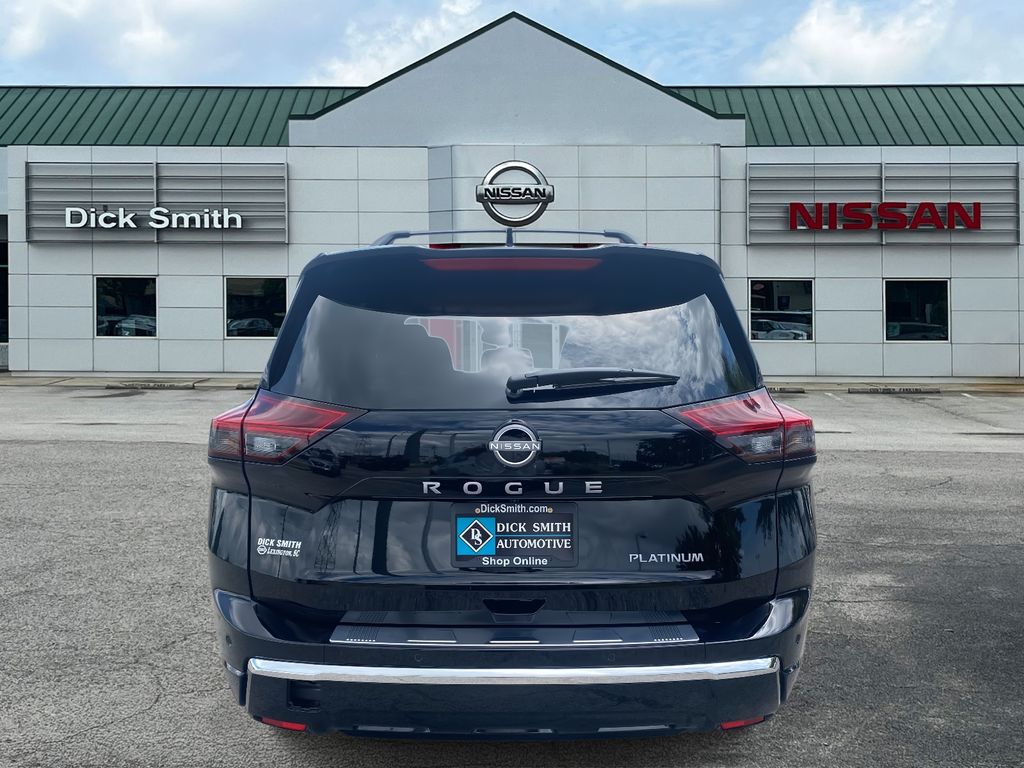 2025 Nissan Rogue Platinum photo 4