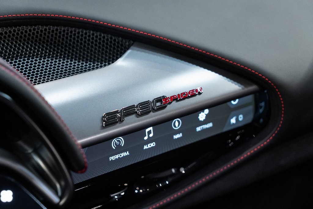 2023 Ferrari SF90 Spider Base photo 28